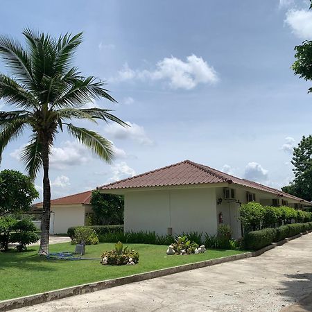 The Orchid House Hotel Nong Kung Yai Exterior photo