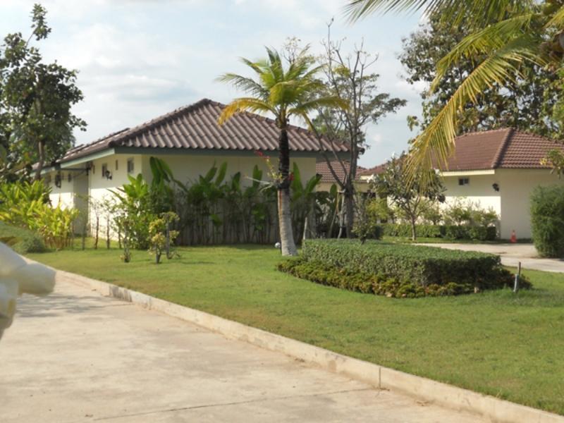 The Orchid House Hotel Nong Kung Yai Exterior photo